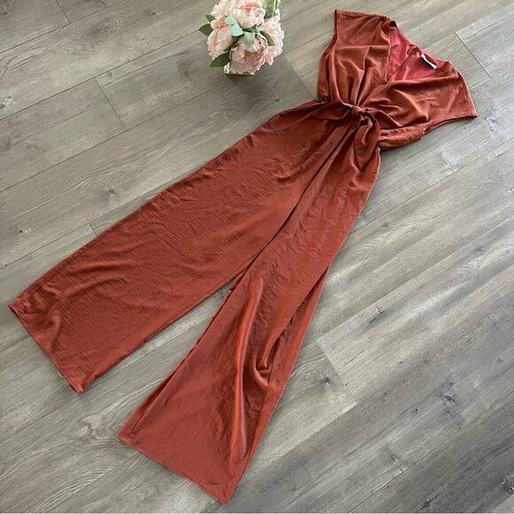 She + Sky Siena Satin Wide Leg Tie Waist Jumpsuit - Picture 3 of 8